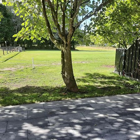 Grutsk Op 12 Acomodação com café da manhã Drachten Exterior foto